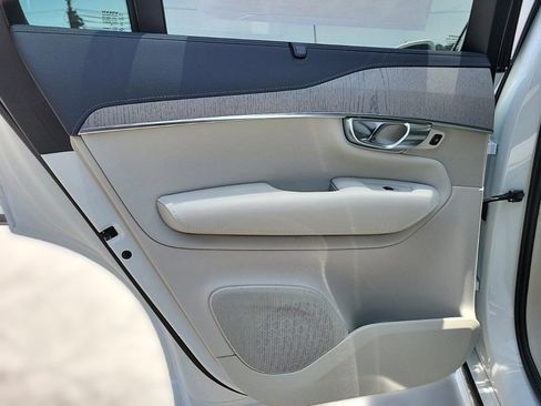 New 2024 Volvo XC90 T8 Ultimate w/ Protection Package Premier image 30