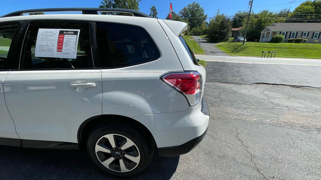 Used 2017 Subaru Forester 2.5i Premium AWD/4WD image 5