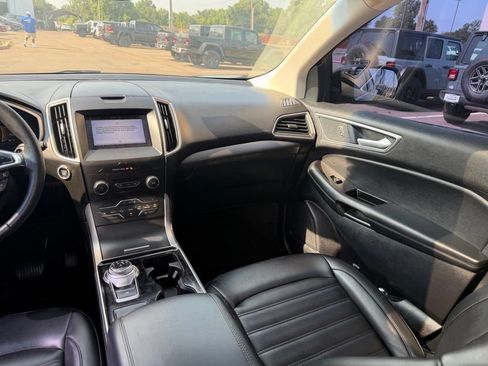 Used 2019 Ford Edge SEL w/ Equipment Group 201A AWD/4WD image 14