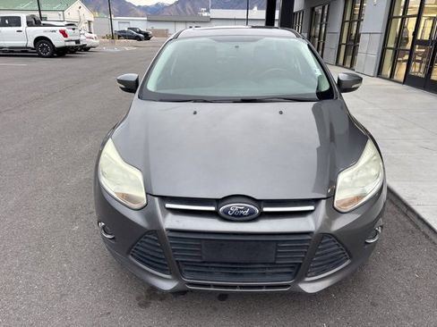 Used 2014 Ford Focus SE w/ Equipment Group 201A image 2