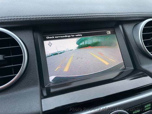 Used 2016 Land Rover LR4 HSE LUX image 25