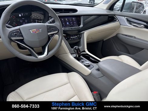 Used 2020 Cadillac XT6 Premium Luxury image 10