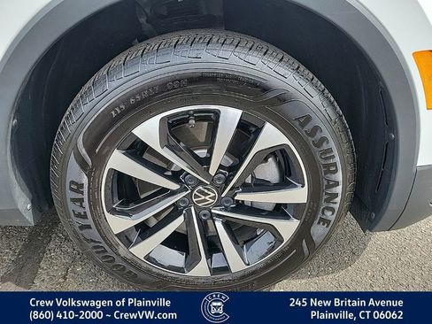 Certified 2024 Volkswagen Tiguan S AWD/4WD image 19