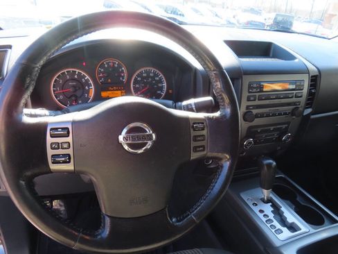 Used 2012 Nissan Titan SV w/ SV Premium Utility Pkg image 19