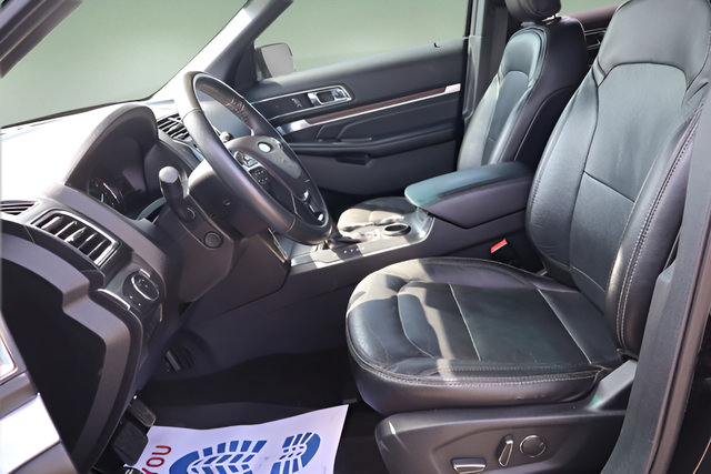 Used 2018 Ford Explorer Limited FWD image 29