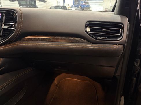 Used 2022 Dodge Durango R/T w/ Hemi Orange Plus Package AWD/4WD image 30