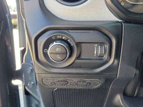 New 2026 Jeep Gladiator Sport AWD/4WD image 17