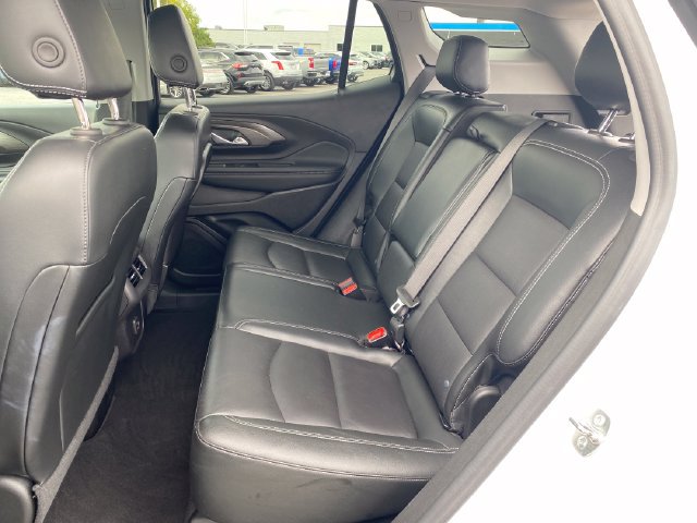 Certified 2024 GMC Terrain SLT FWD image 18