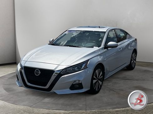 Used 2020 Nissan Altima 2.5 SL FWD image 3
