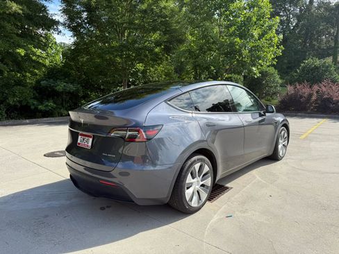 Used 2020 Tesla Model Y Long Range AWD/4WD image 8