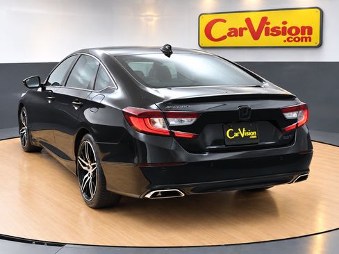 Used 2022 Honda Accord Touring image 6