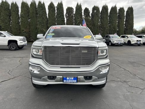 Used 2018 GMC Sierra 1500 SLT image 3