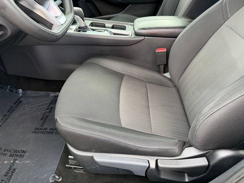 Used 2024 Nissan Sentra SV FWD image 34
