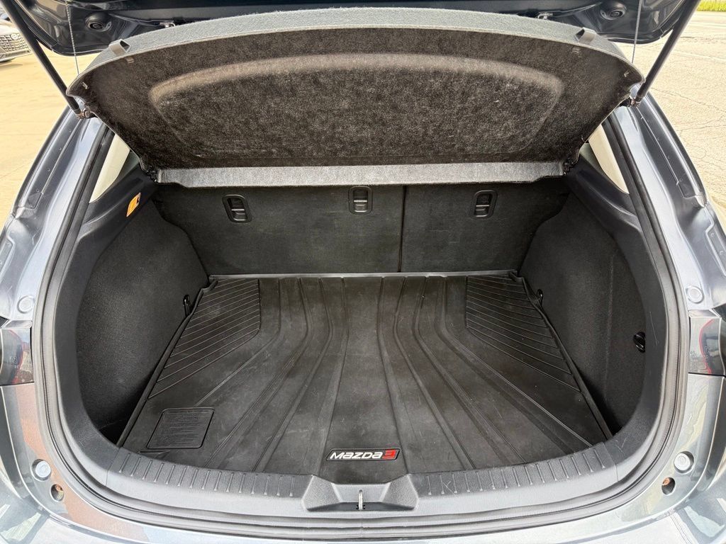 Used 2016 MAZDA MAZDA3 i Touring FWD image 17