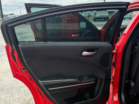 Used 2015 Dodge Charger SXT RWD image 30
