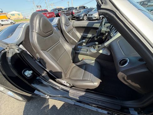 Used 2006 Pontiac Solstice Convertible w/ Premium Package RWD image 12