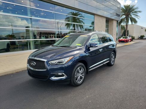 Used 2020 INFINITI QX60 Luxe w/ Essential Package image 8
