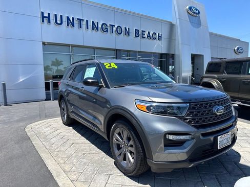 Used 2024 Ford Explorer XLT w/ Equipment Group 202A RWD image 1