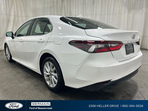 Used 2023 Toyota Camry LE image 7