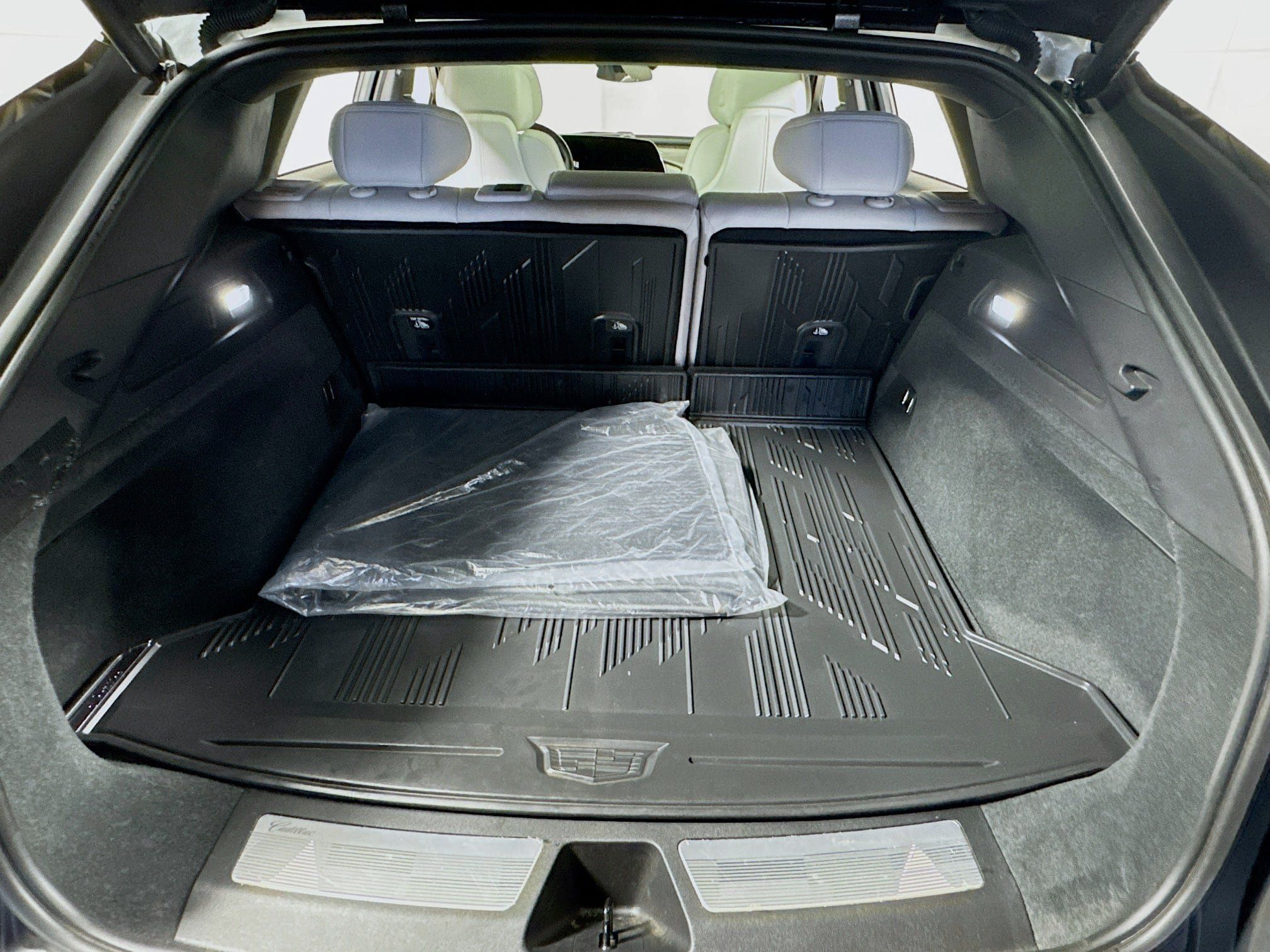 Used 2024 Cadillac Lyriq Luxury w/ LPO, Floor Liner Package AWD/4WD image 26