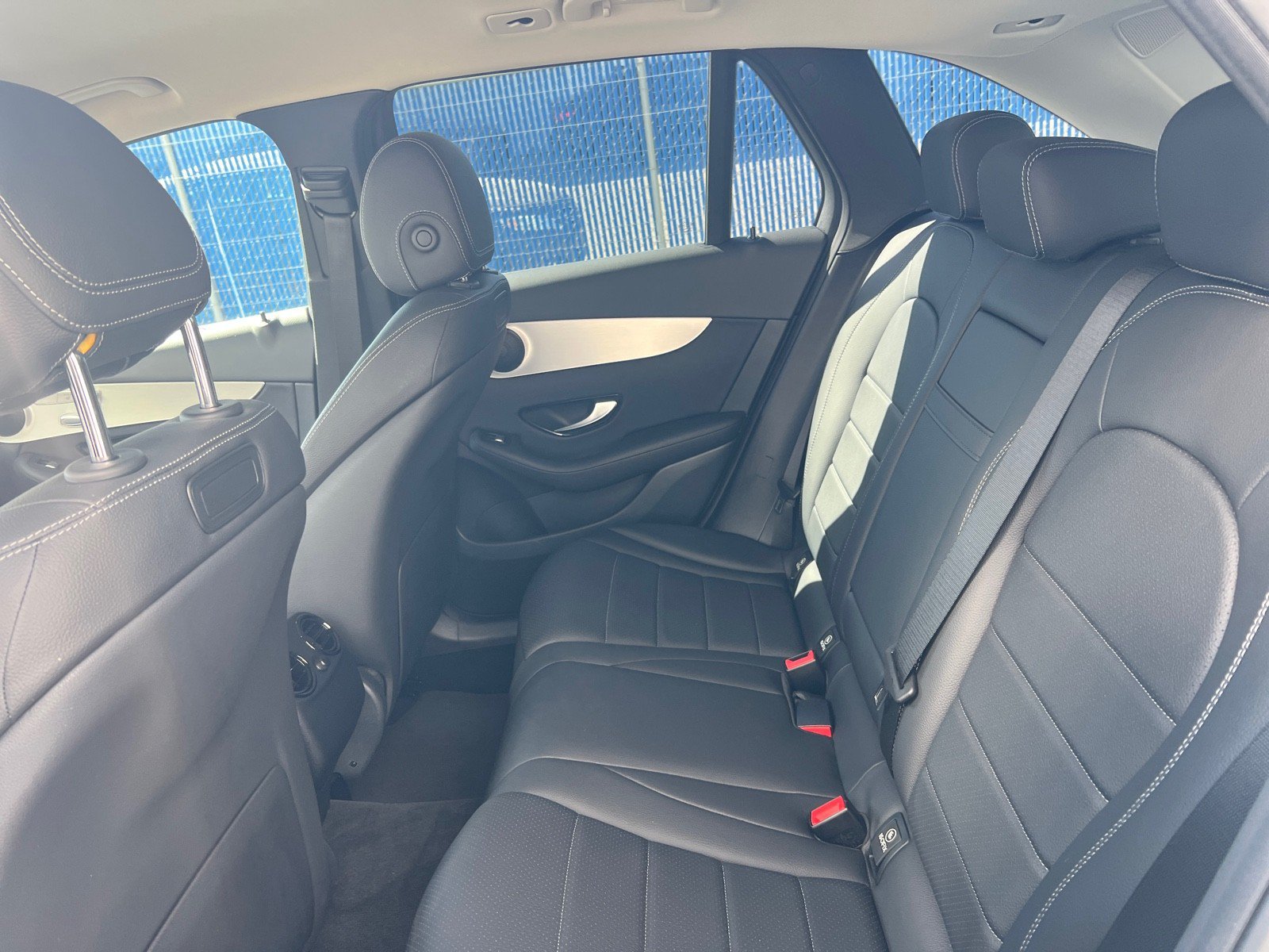 Used 2019 Mercedes-Benz GLC 300 4MATIC image 18