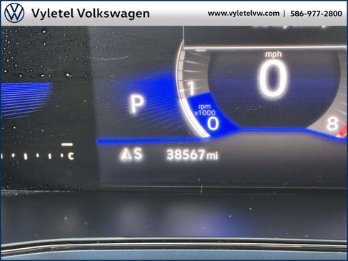 Certified 2023 Volkswagen Taos SE w/ Black Wheel Package image 22