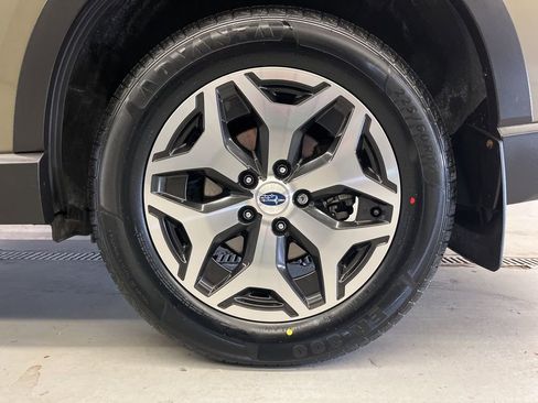 Certified 2022 Subaru Forester Premium image 40