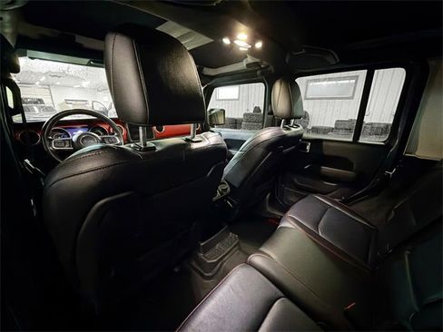 Used 2021 Jeep Wrangler Unlimited Rubicon w/ Uconnect 4C Nav & Sound Group image 9