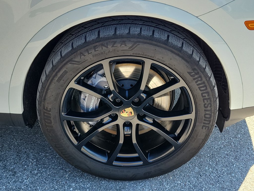 Certified 2026 Porsche Cayenne Coupe AWD/4WD image 13