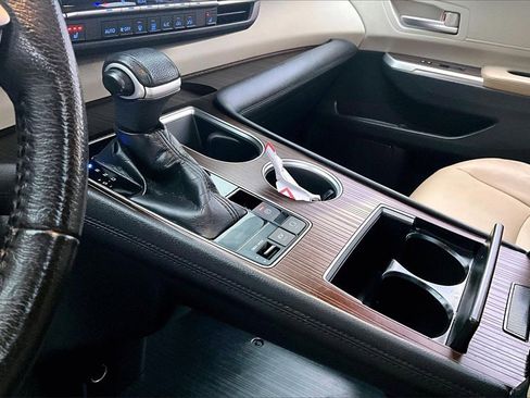 Certified 2021 Toyota Sienna XLE image 16