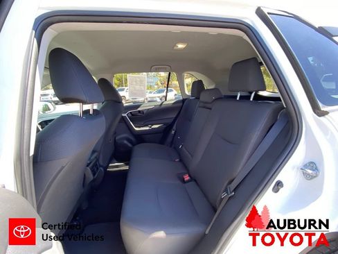 Certified 2022 Toyota RAV4 LE w/ Carpet Mat Package (TMS) AWD/4WD image 23