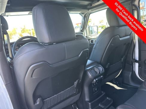 New 2026 Jeep Wrangler Unlimited Rubicon w/ Safety Group image 19