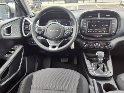 Certified 2024 Kia Soul LX w/ Option Group 015 image 8