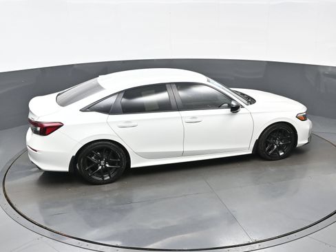 Used 2025 Honda Civic Sport image 40