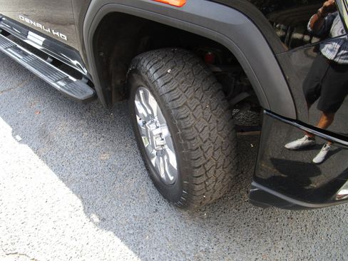 Used 2020 GMC Sierra 2500 Denali w/ Denali Ultimate Package image 34