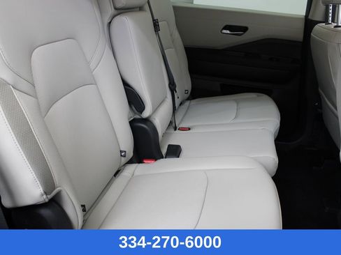 New 2026 Nissan Pathfinder SL image 17