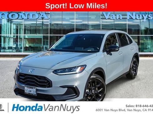 Used 2025 Honda HR-V Sport image 1