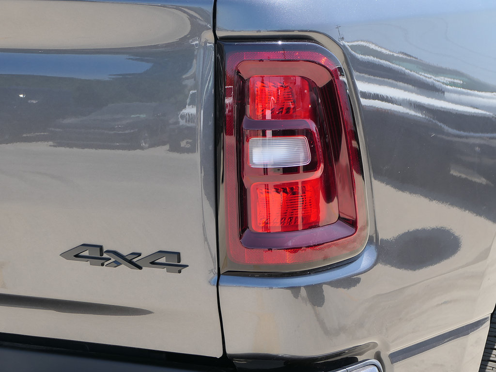 New 2026 RAM 1500 Express AWD/4WD image 4