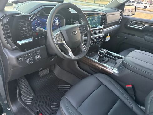 New 2026 Chevrolet Silverado 1500 LT Trail Boss w/ Safety Package image 18