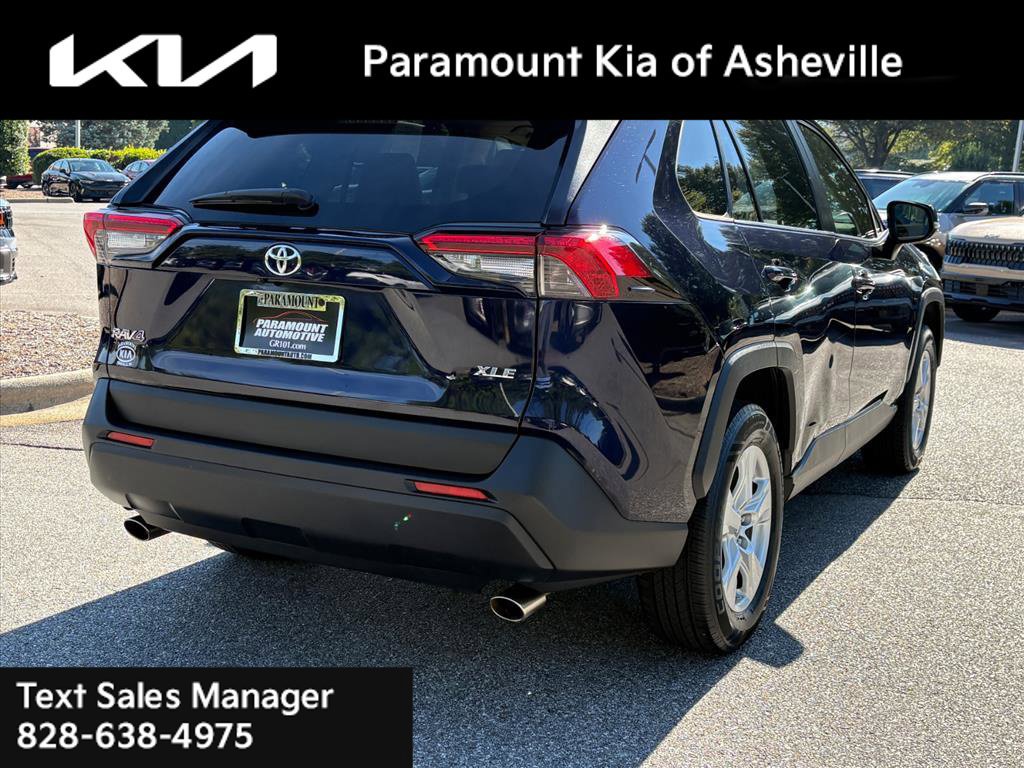 Used 2019 Toyota RAV4 XLE FWD image 6