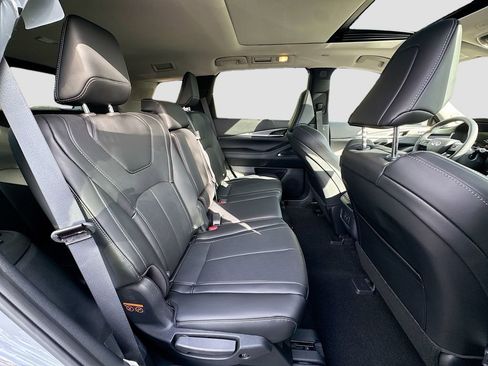Used 2026 INFINITI QX60 Luxe w/ Cargo Package FWD image 31