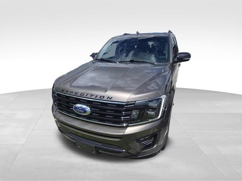 Used 2019 Ford Expedition Limited w/ Equipment Group 303A RWD image 2