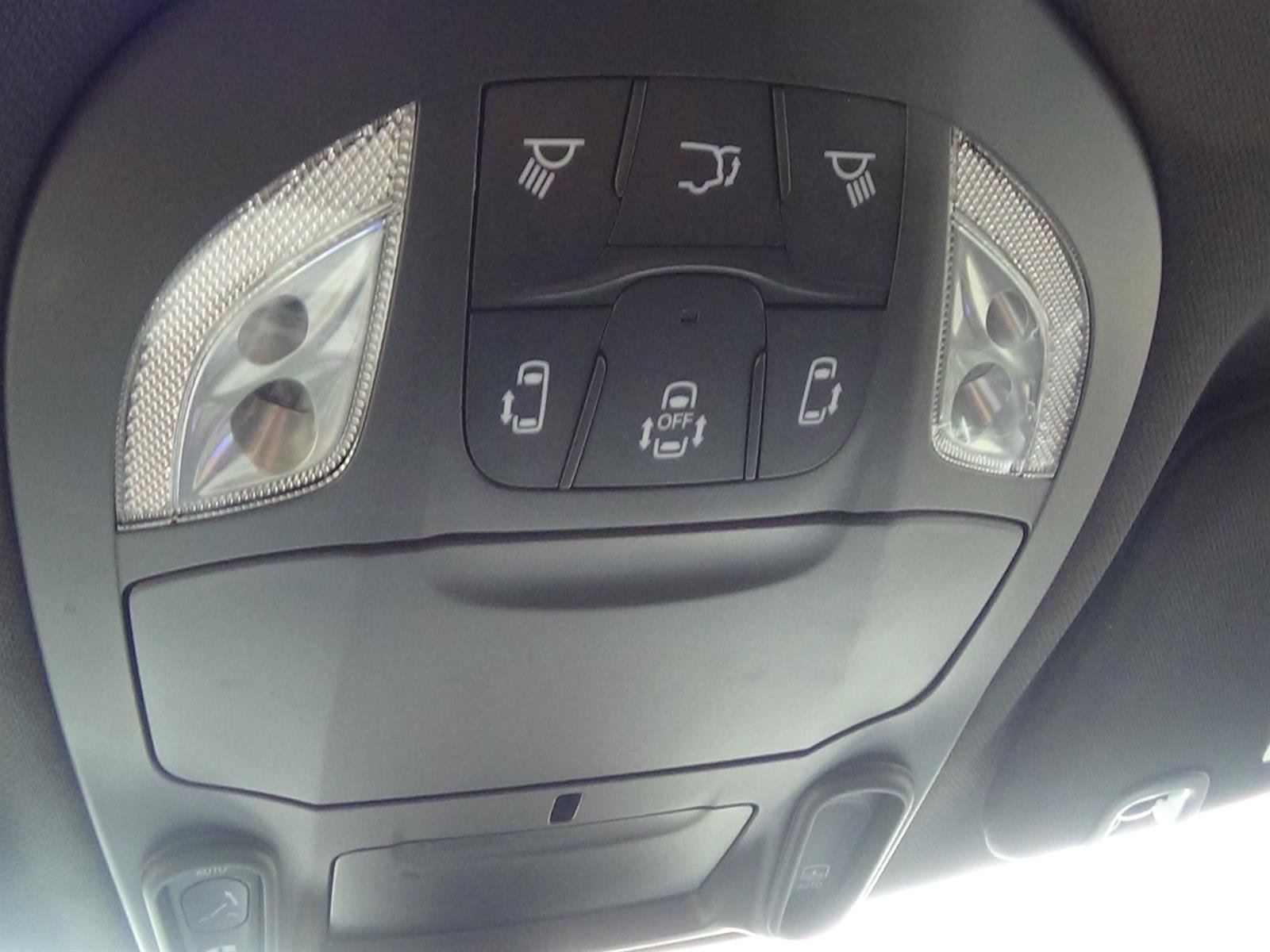Used 2026 Chrysler Pacifica Limited FWD image 34