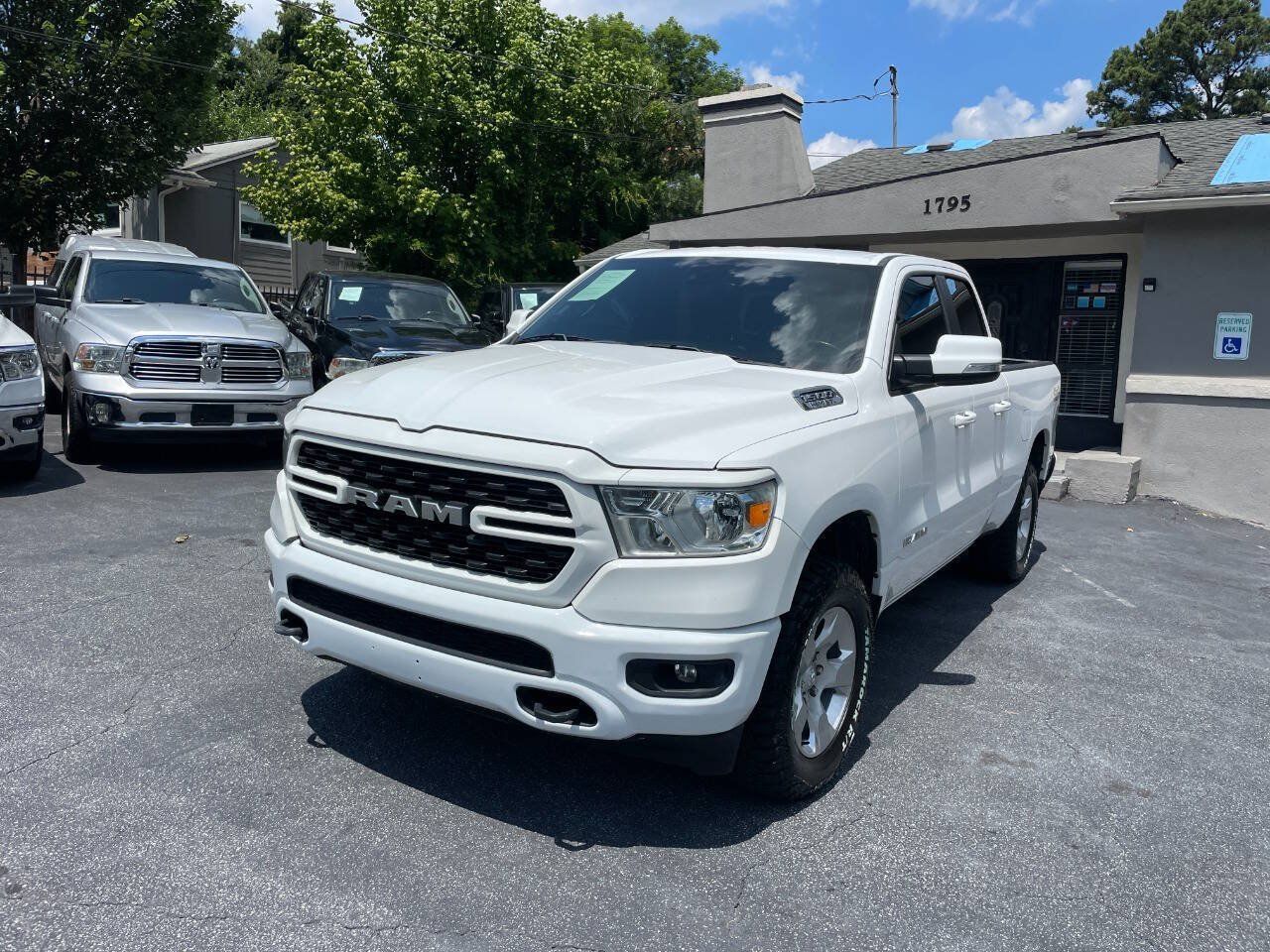 Used 2022 RAM 1500 Big Horn AWD/4WD image 2