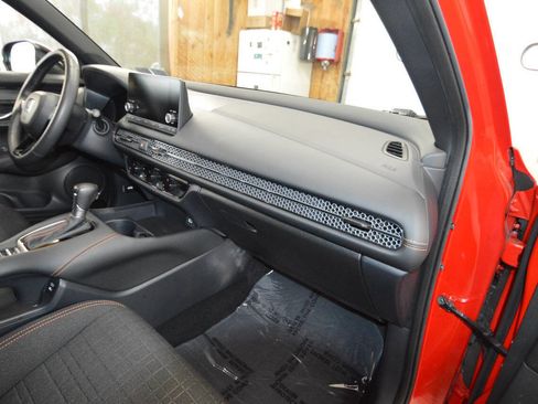 Used 2025 Honda HR-V Sport image 10