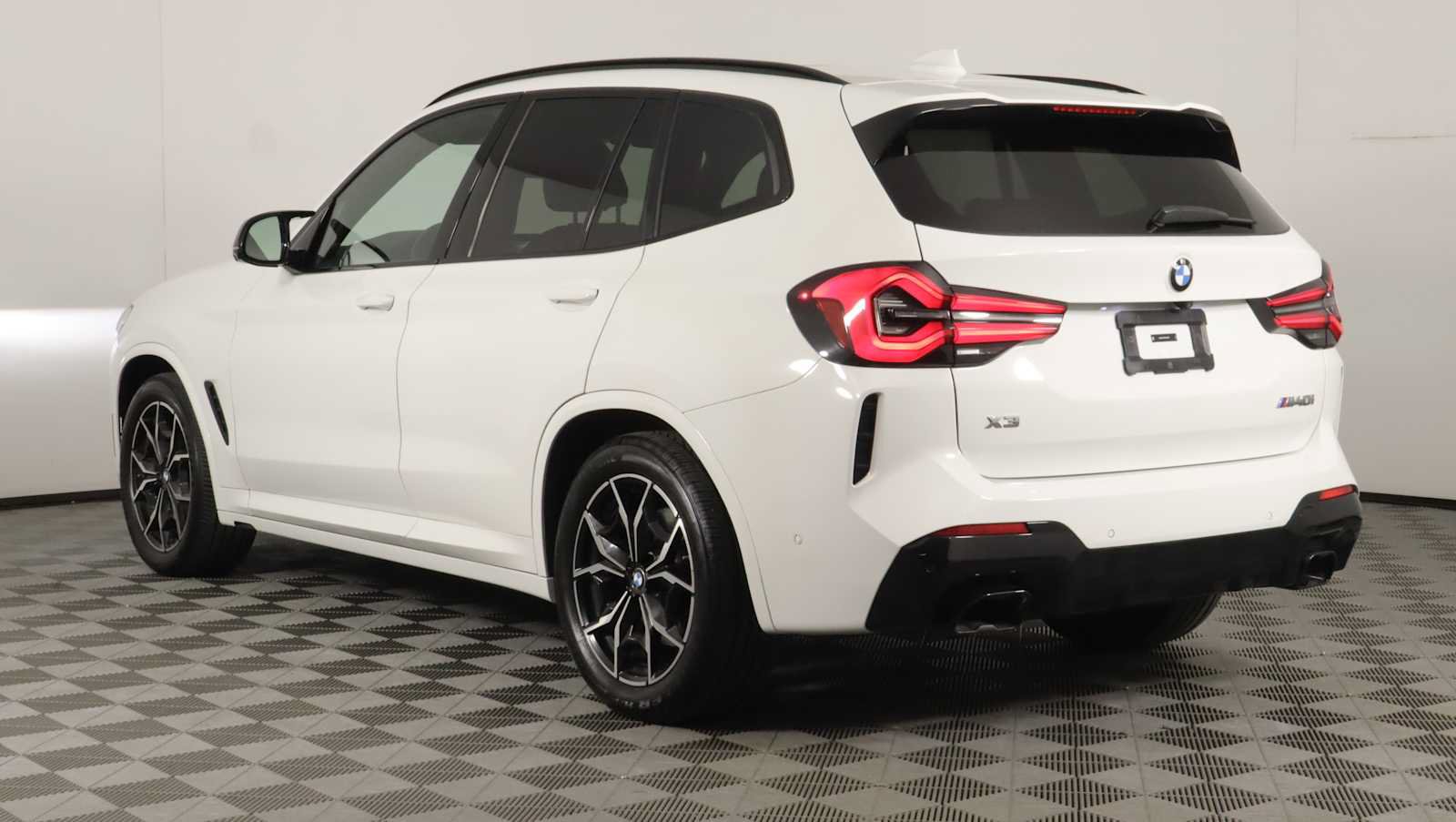 Used 2024 BMW X3 M40i w/ Premium Package AWD/4WD image 4