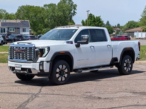 New 2026 GMC Sierra 3500 Denali w/ Denali Reserve Package AWD/4WD image 5