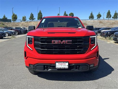 New 2026 GMC Sierra 1500 Elevation w/ LPO, Elevation Black Package image 7