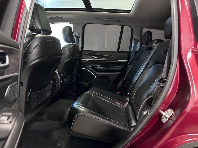 Used 2023 Jeep Grand Cherokee 4WD 4xe image 23