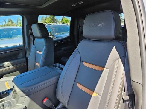 New 2026 GMC Sierra 1500 AT4 w/ AT4 Premium Package AWD/4WD image 16